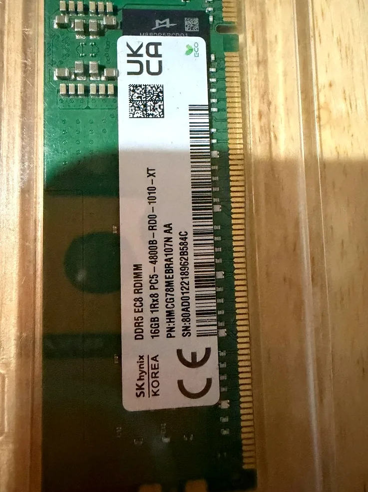 Module label: DDR5 ECC RDIMM, 16GB 1Rx8 PC5-4800B.