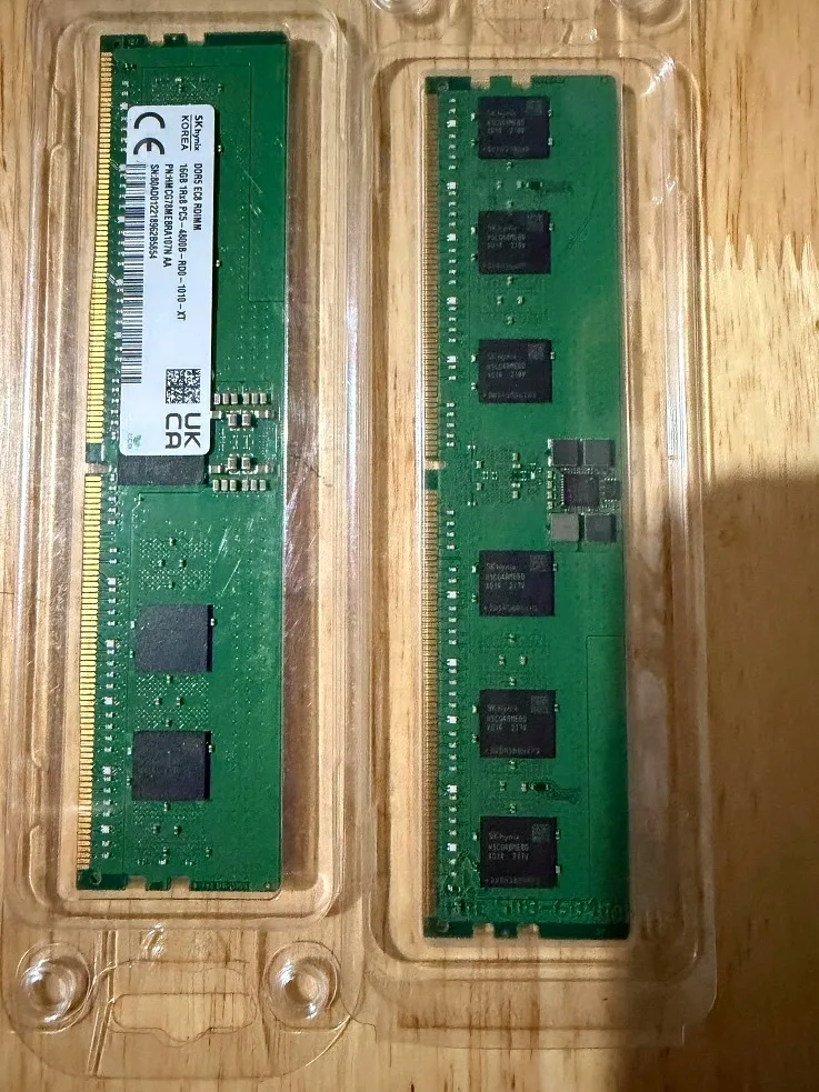 Front and back of the pair, showing the single-rank chip layout.